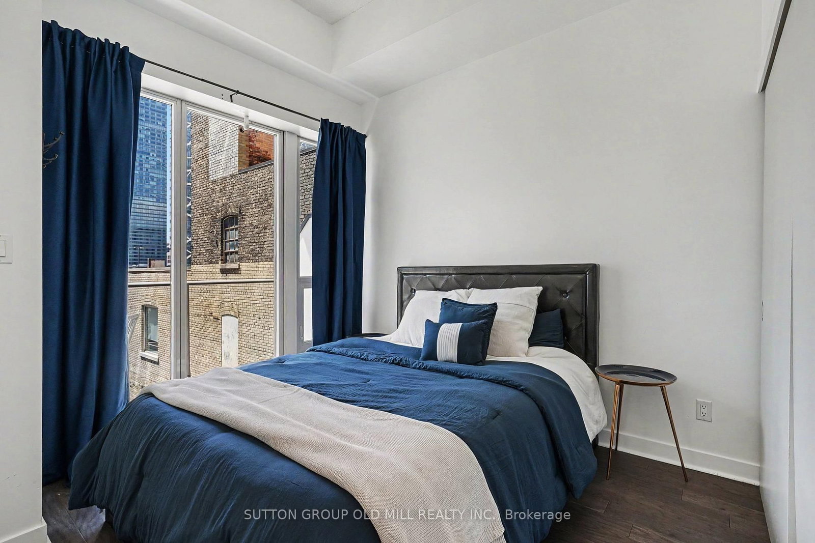 126 Simcoe Street • #713 • Toronto, ON photo 11