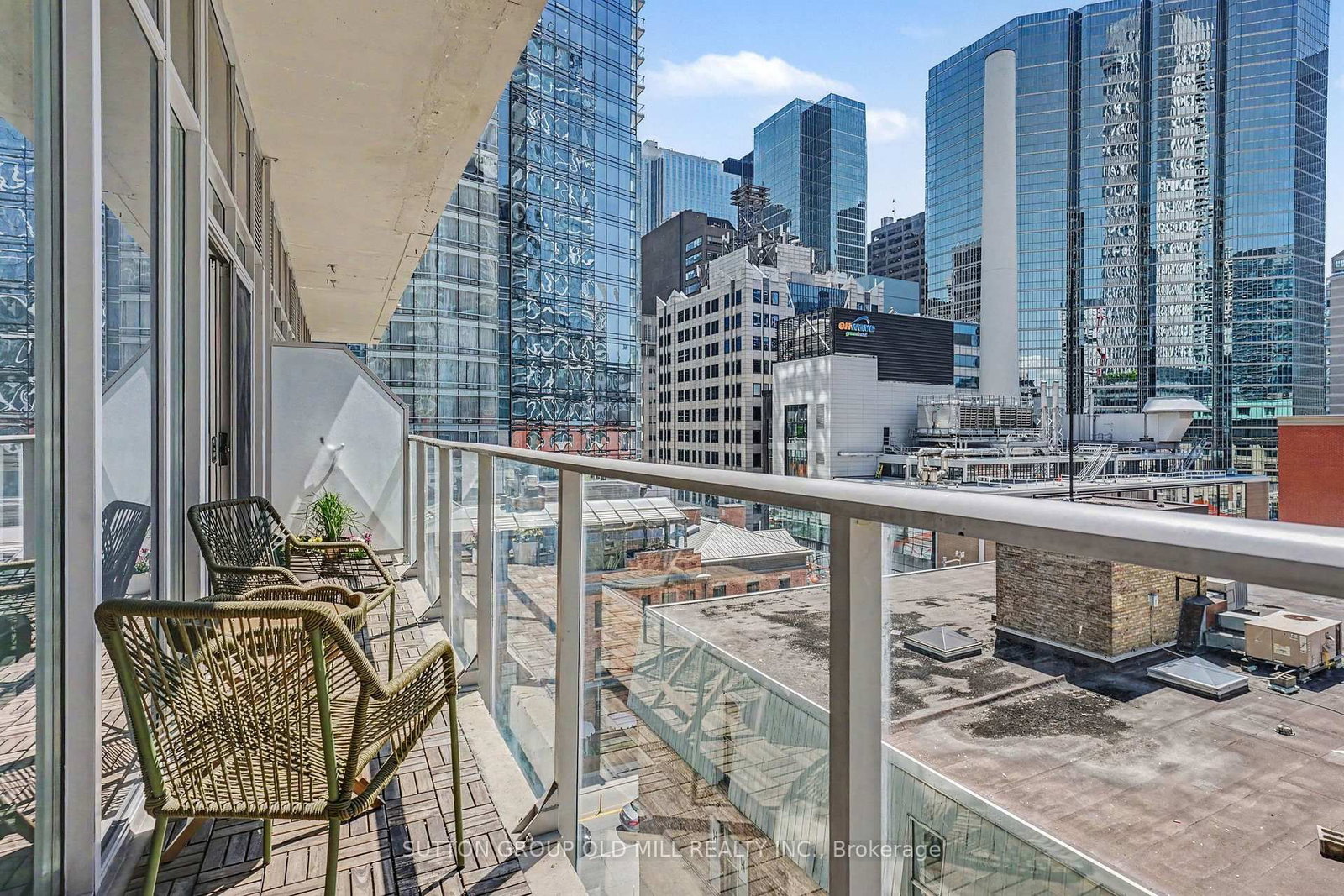 126 Simcoe Street • #713 • Toronto, ON photo 13