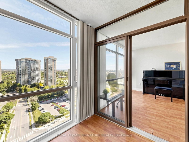 1901 - 1555 Finch Avenue E
