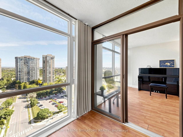 1901 - 1555 Finch Avenue E