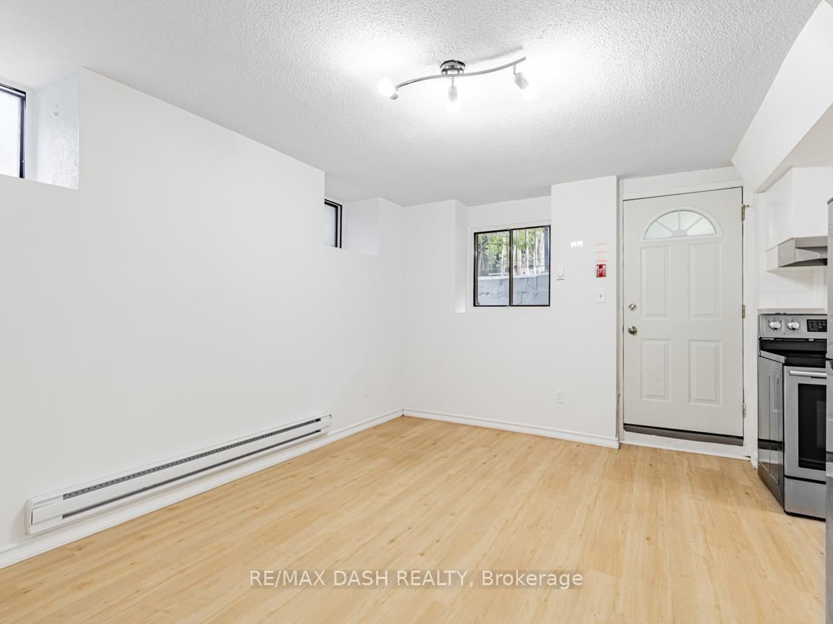663 Huron Street, Unit B2 - Photo 19