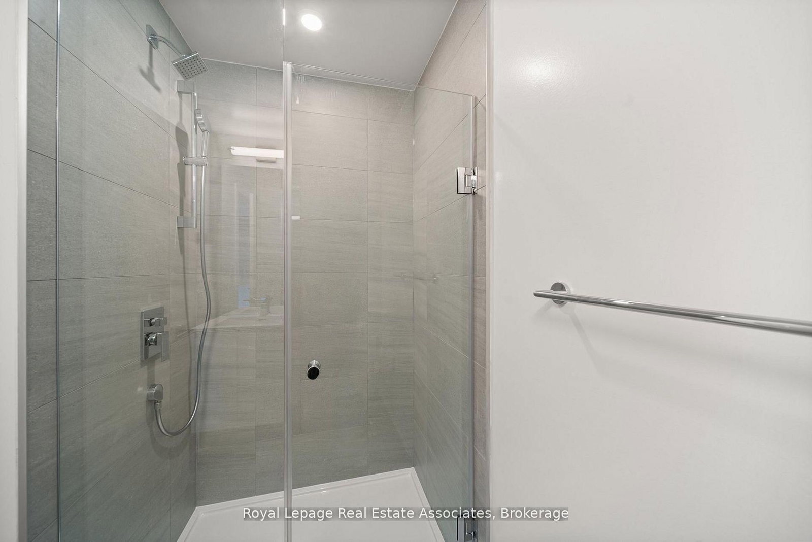 1 Quarrington Lane • #1004 • Toronto, ON photo 11