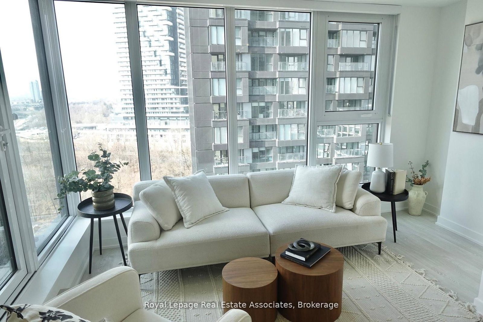 1 Quarrington Lane • #1004 • Toronto, ON photo 7