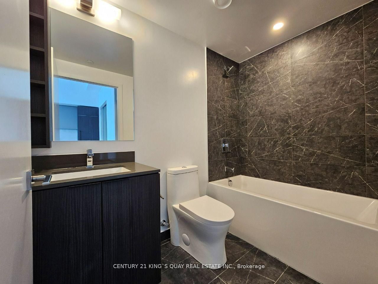 82 Dalhousie Street, Unit 3801 - Photo 9