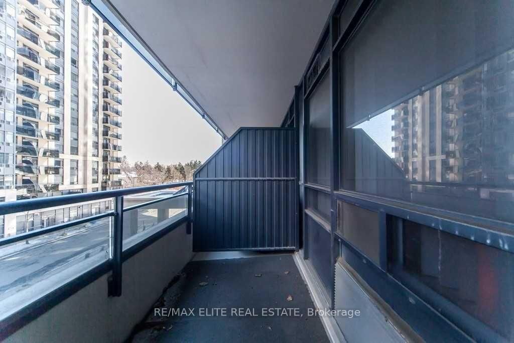 155 Beecroft Road, Unit 303 - Photo 12