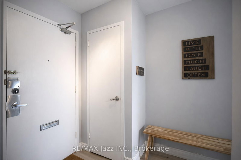 1008 - 10 Parkway Forest Drive