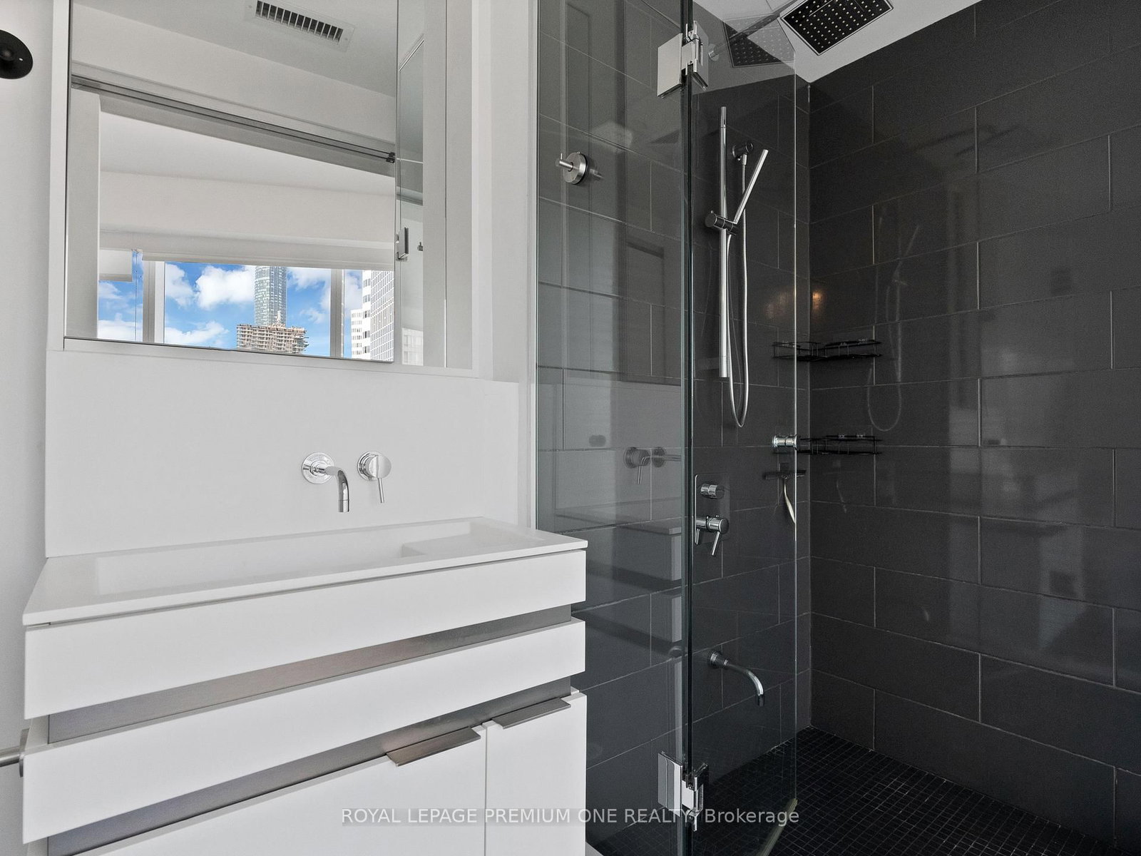 197 Yonge Street, Unit 1412 - Photo 9
