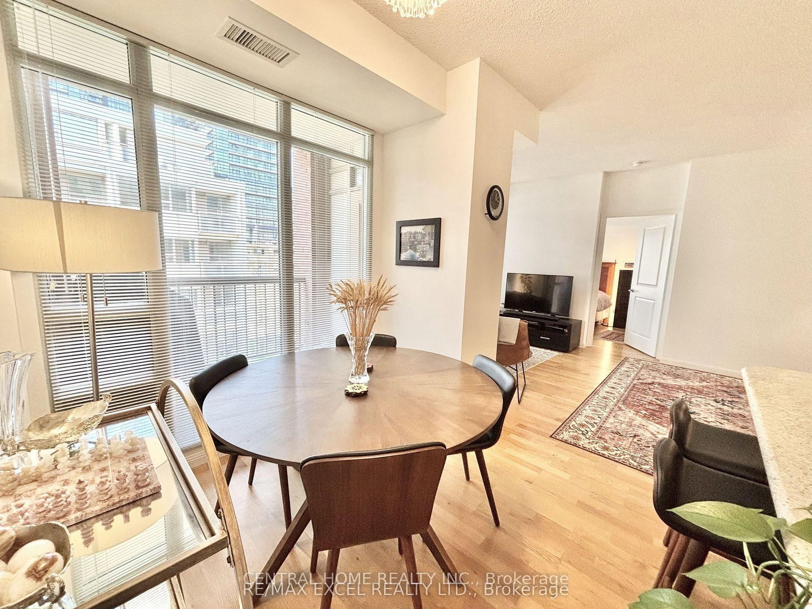 900 Mount Pleasant Road • #426 • Toronto, ON photo 12