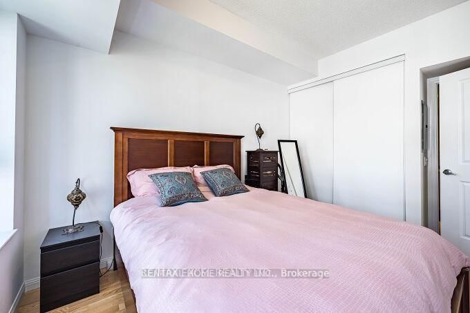 900 Mount Pleasant Road • #426 • Toronto, ON photo 15
