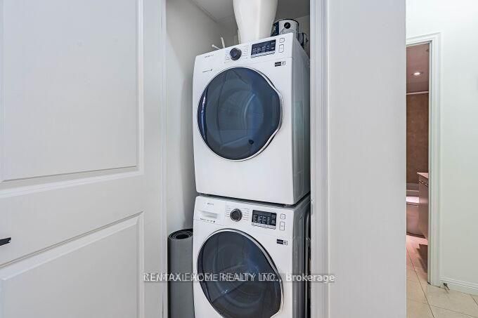 900 Mount Pleasant Road • #426 • Toronto, ON photo 19