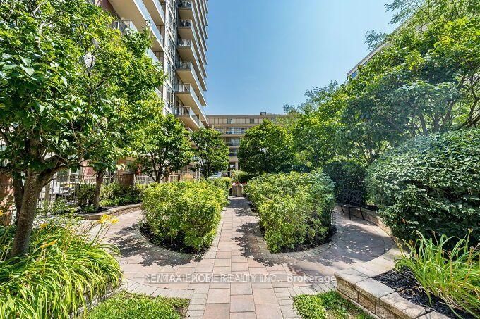 900 Mount Pleasant Road • #426 • Toronto, ON photo 41
