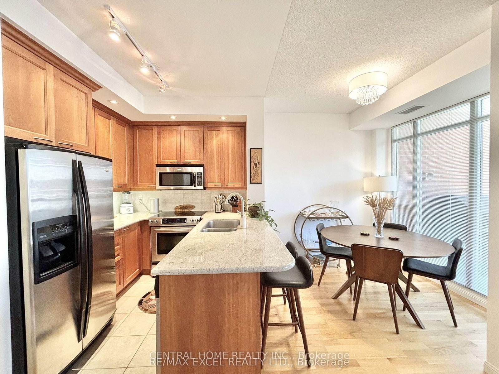 900 Mount Pleasant Road • #426 • Toronto, ON photo 8