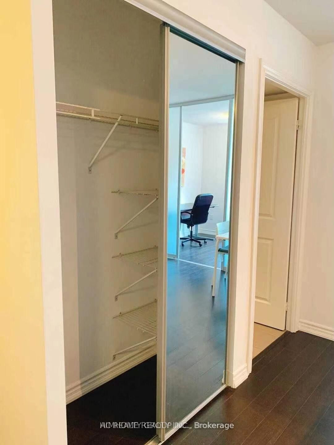 386 Yonge Street, Unit 1221 - Photo 12