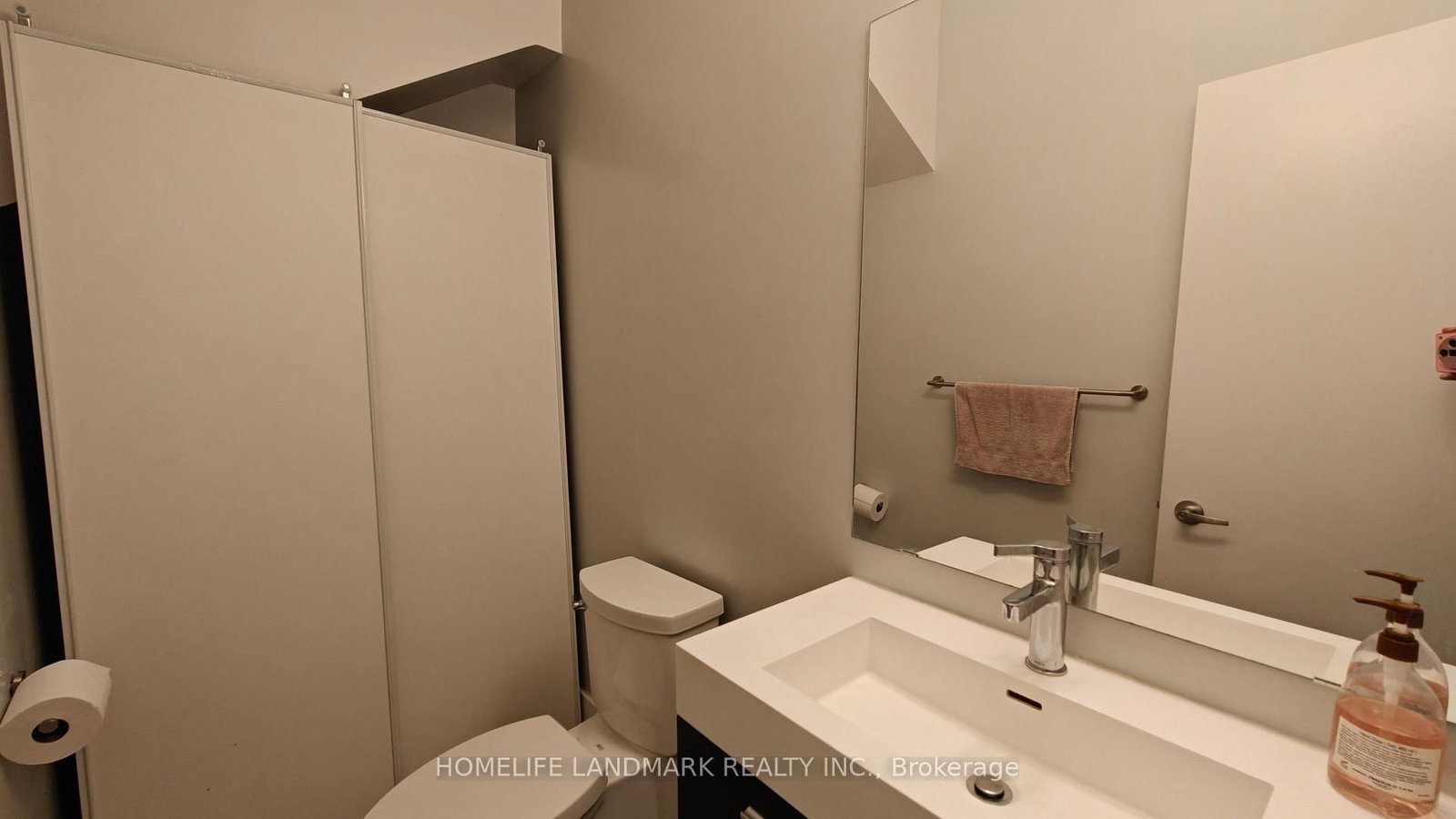165 Pears Avenue, Unit Th #7 - Photo 8