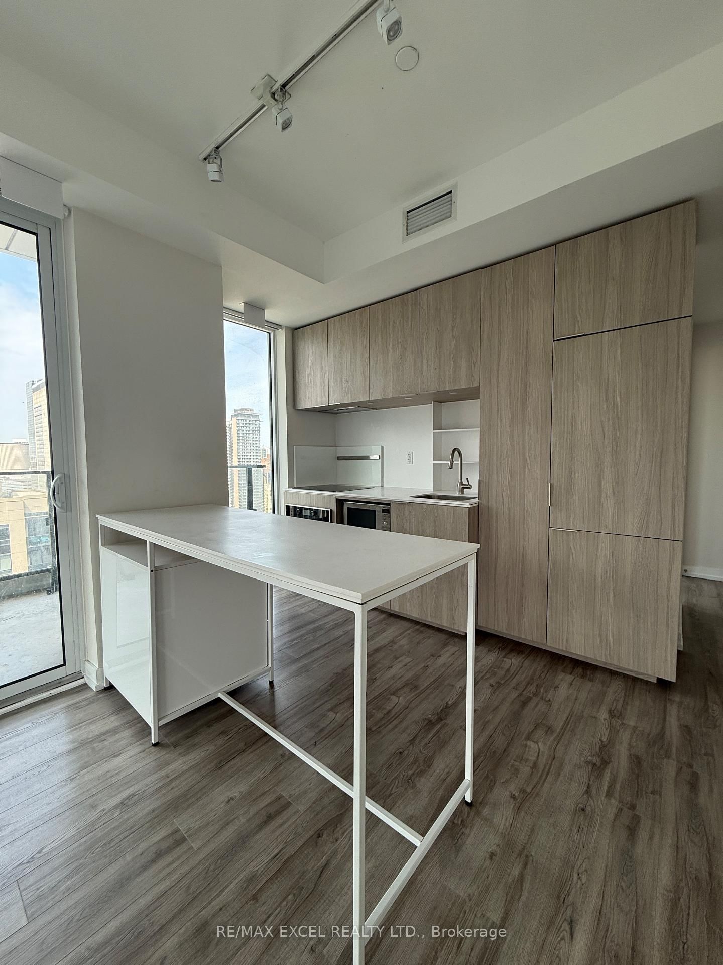 Ph02-77 Shuter Street, Toronto, ON, photo 4
