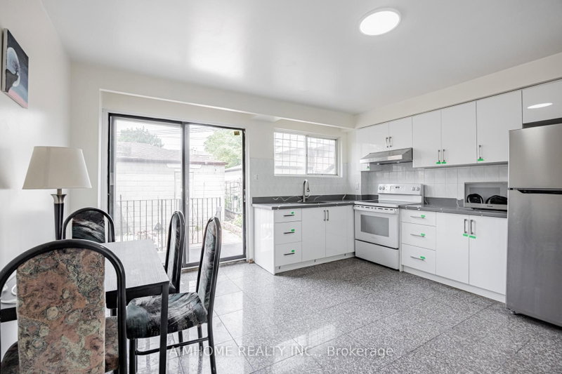 home for lease on 2A-144 Wolseley Street