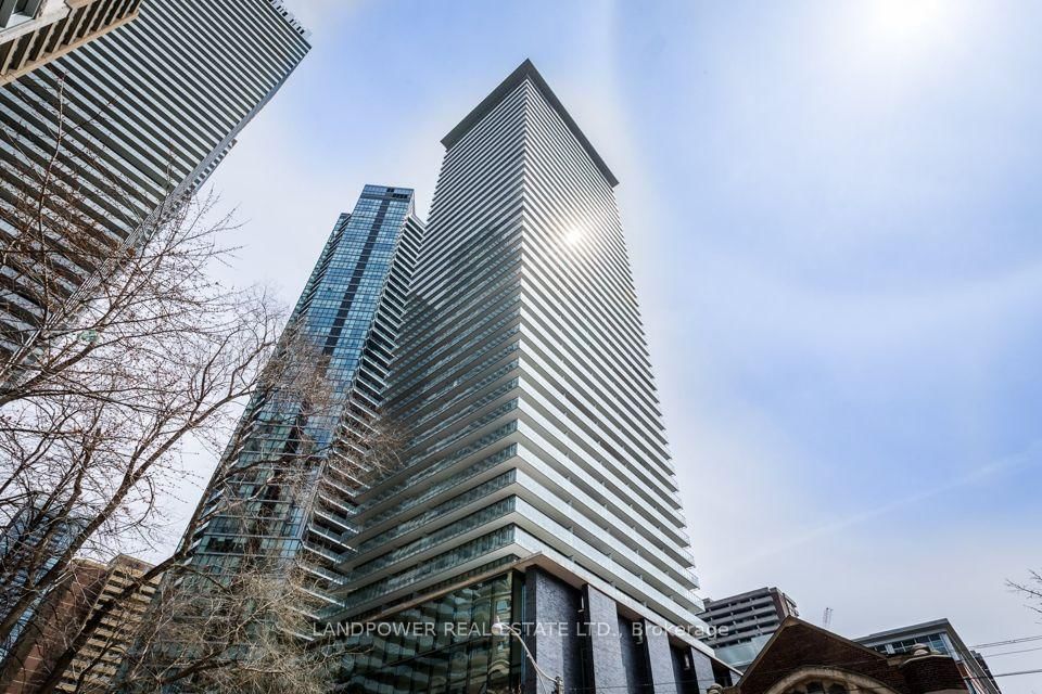 33 Charles Street E, Unit 1506