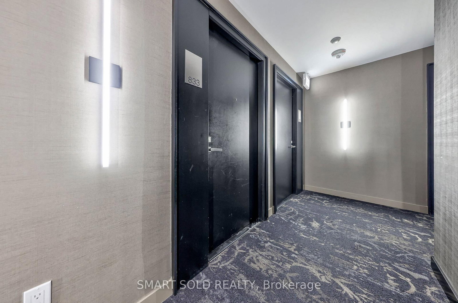 31 Tippett Road, Unit 833 - Photo 5