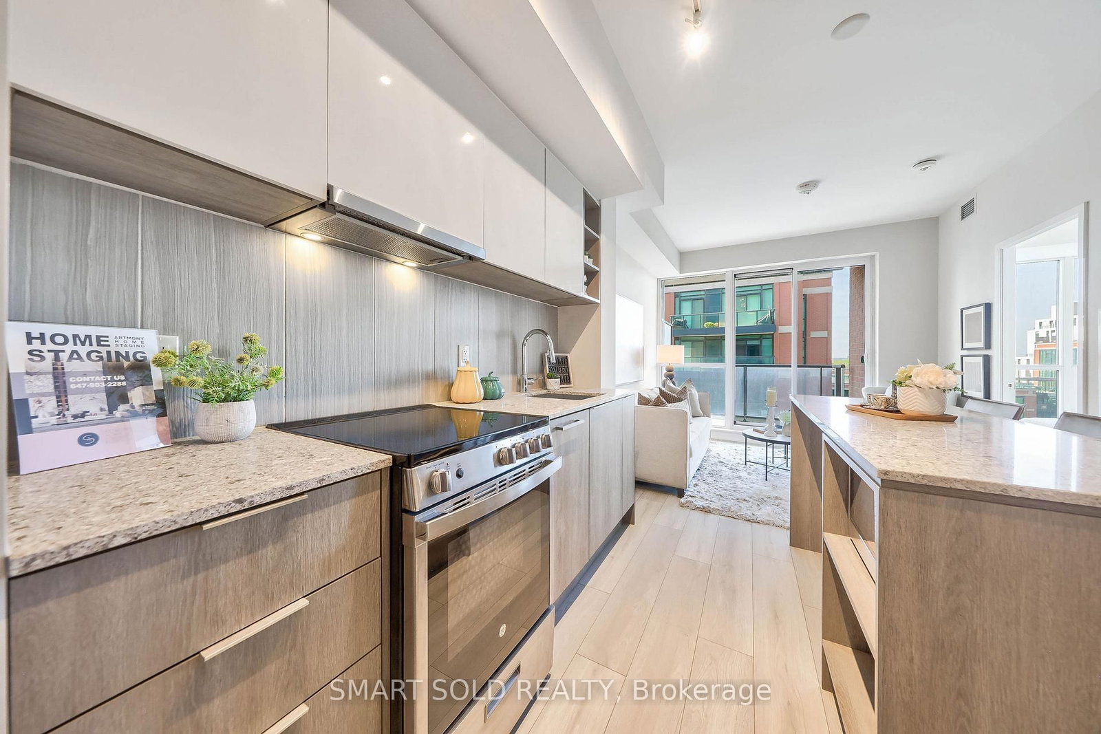 31 Tippett Road, Unit 833 - Photo 7