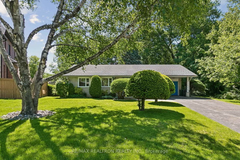 25 Groveland Crescent
