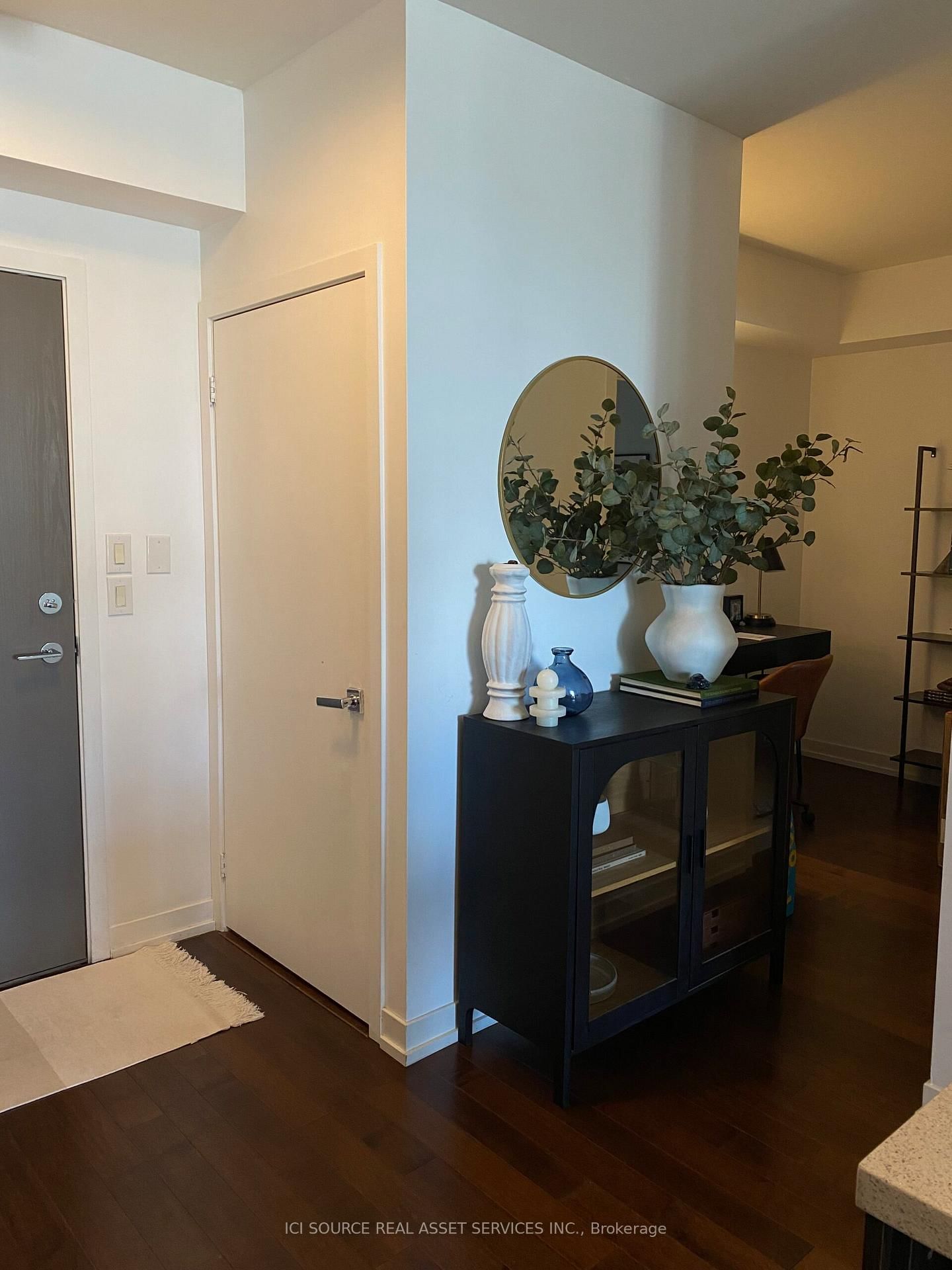 21 Widmer Street, Unit 3104 - Photo 2