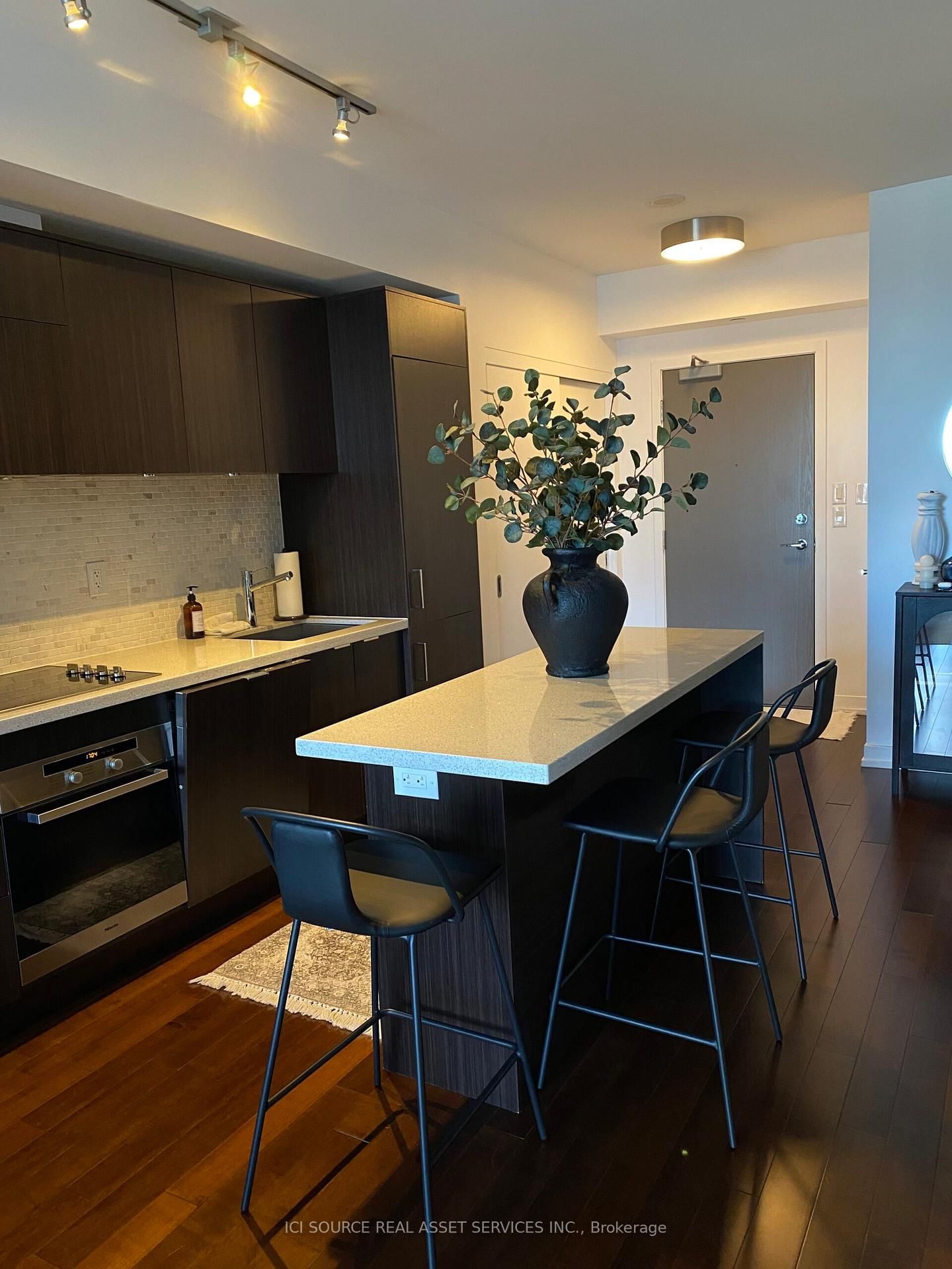 21 Widmer Street, Unit 3104 - Photo 9