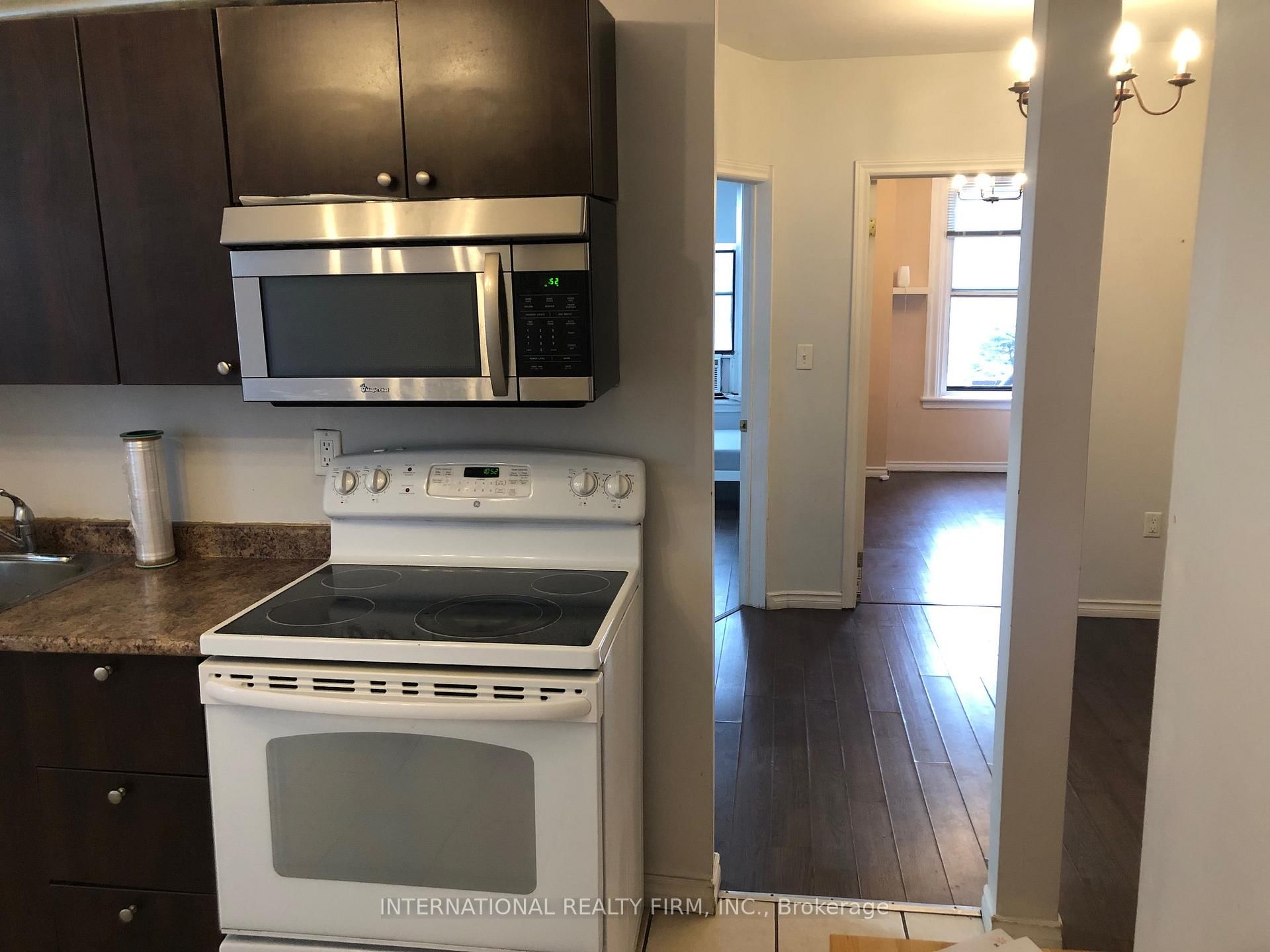 201 Dundas Street E, Unit 2