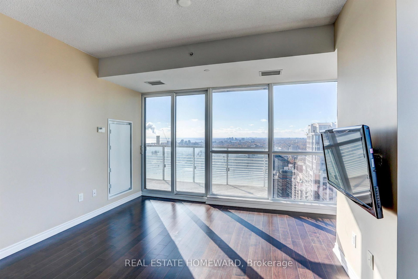 386 Yonge Street, Unit 4315 - Photo 4