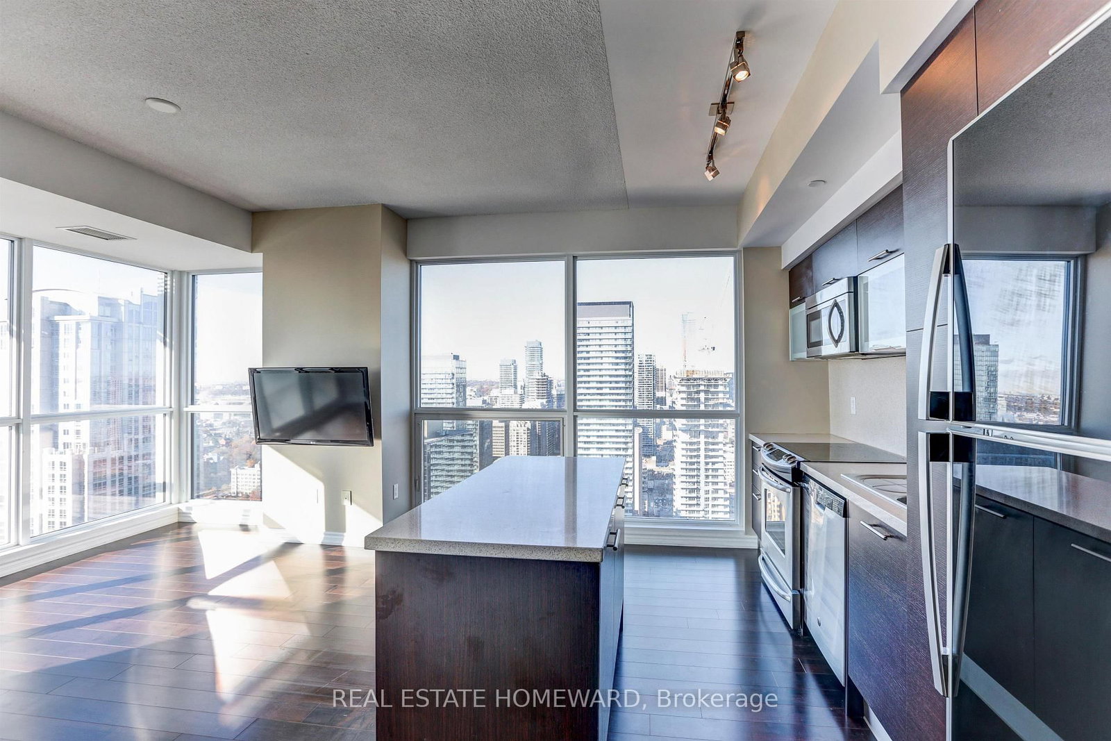 386 Yonge Street, Unit 4315 - Photo 5