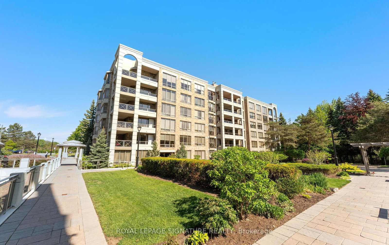 Condo for sale at 605-225 The Donway, Toronto, Ontario, M3B 2V7 - Banbury-Don Mills - MLS: C13232620