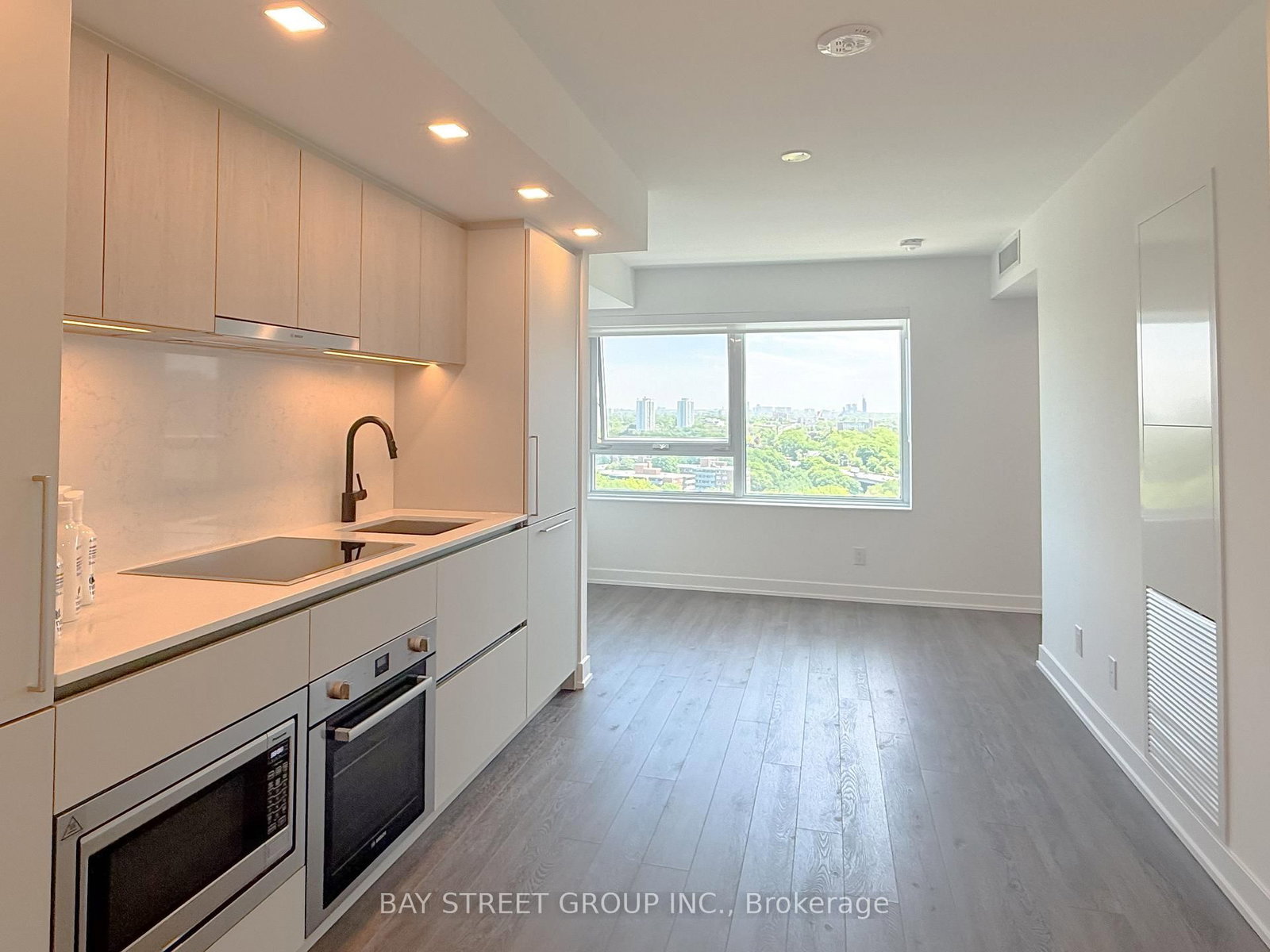 609 Sherbourne Street, Unit 1409