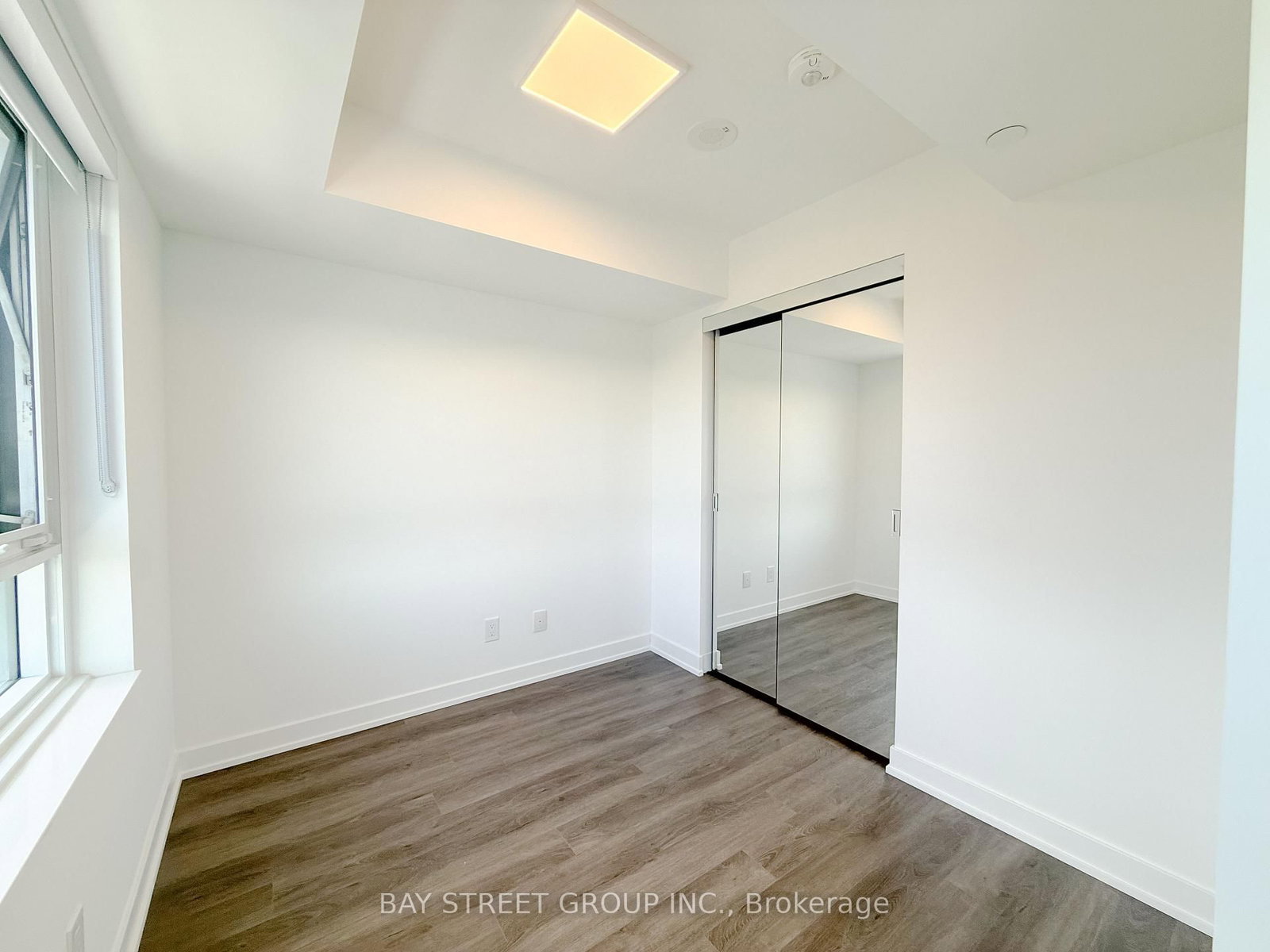 609 Sherbourne Street, Unit 1409 - Photo 9