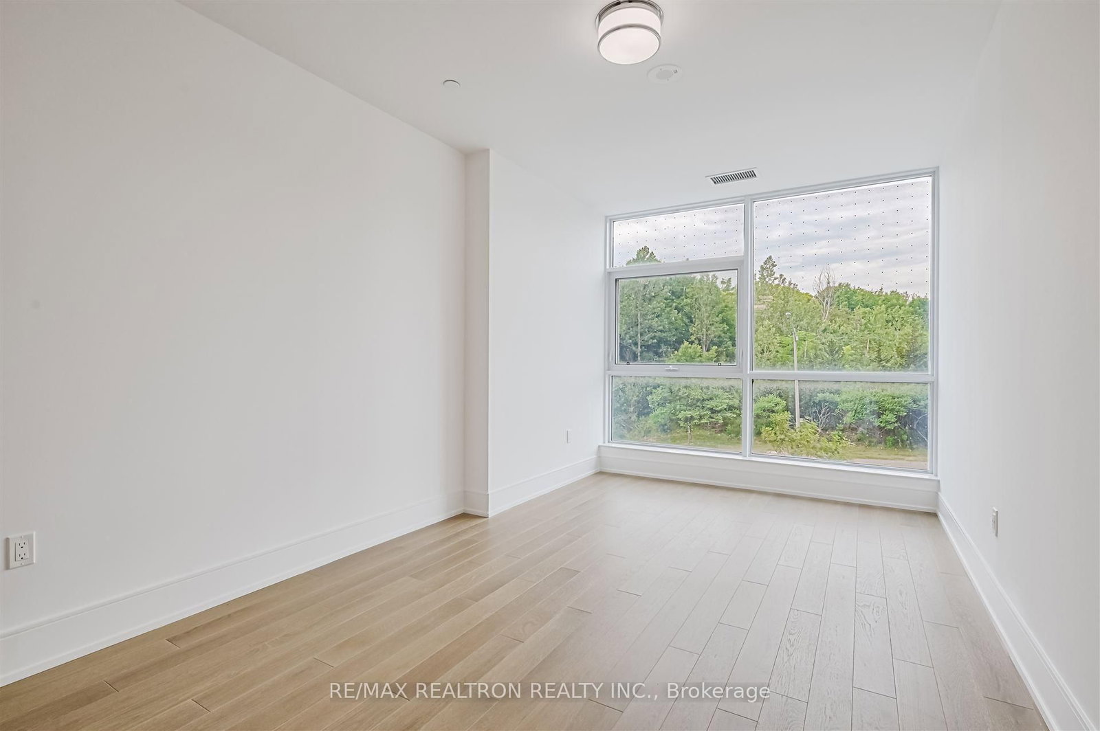 10 Inn On The Park Drive, Unit 112 - Photo 23