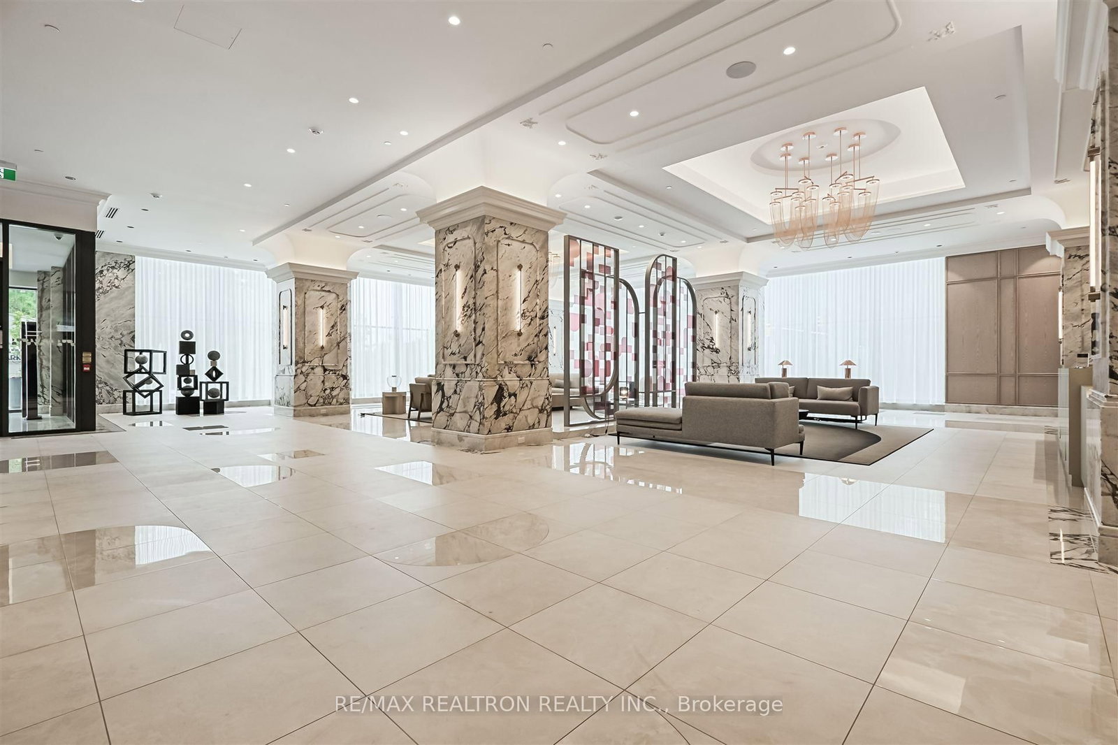 10 Inn On The Park Drive, Unit 112 - Photo 3