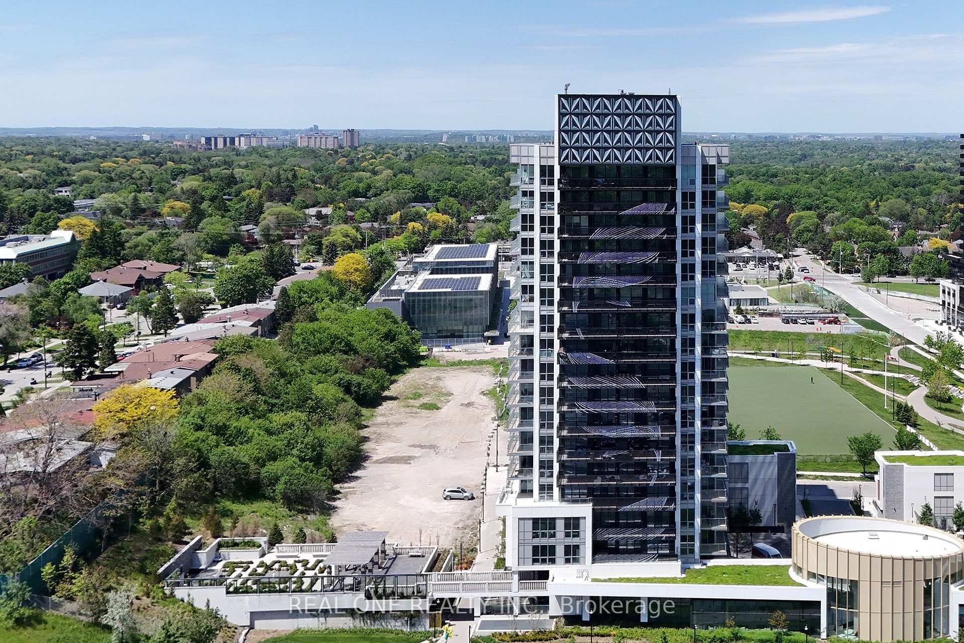 25 McMahon Drive, Unit 503