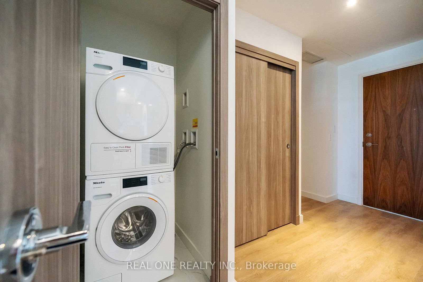 25 McMahon Drive • #503 • Toronto, ON photo 21