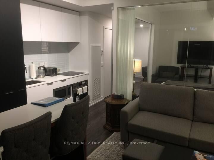33 Helendale Avenue, Unit 2302 - Photo 12