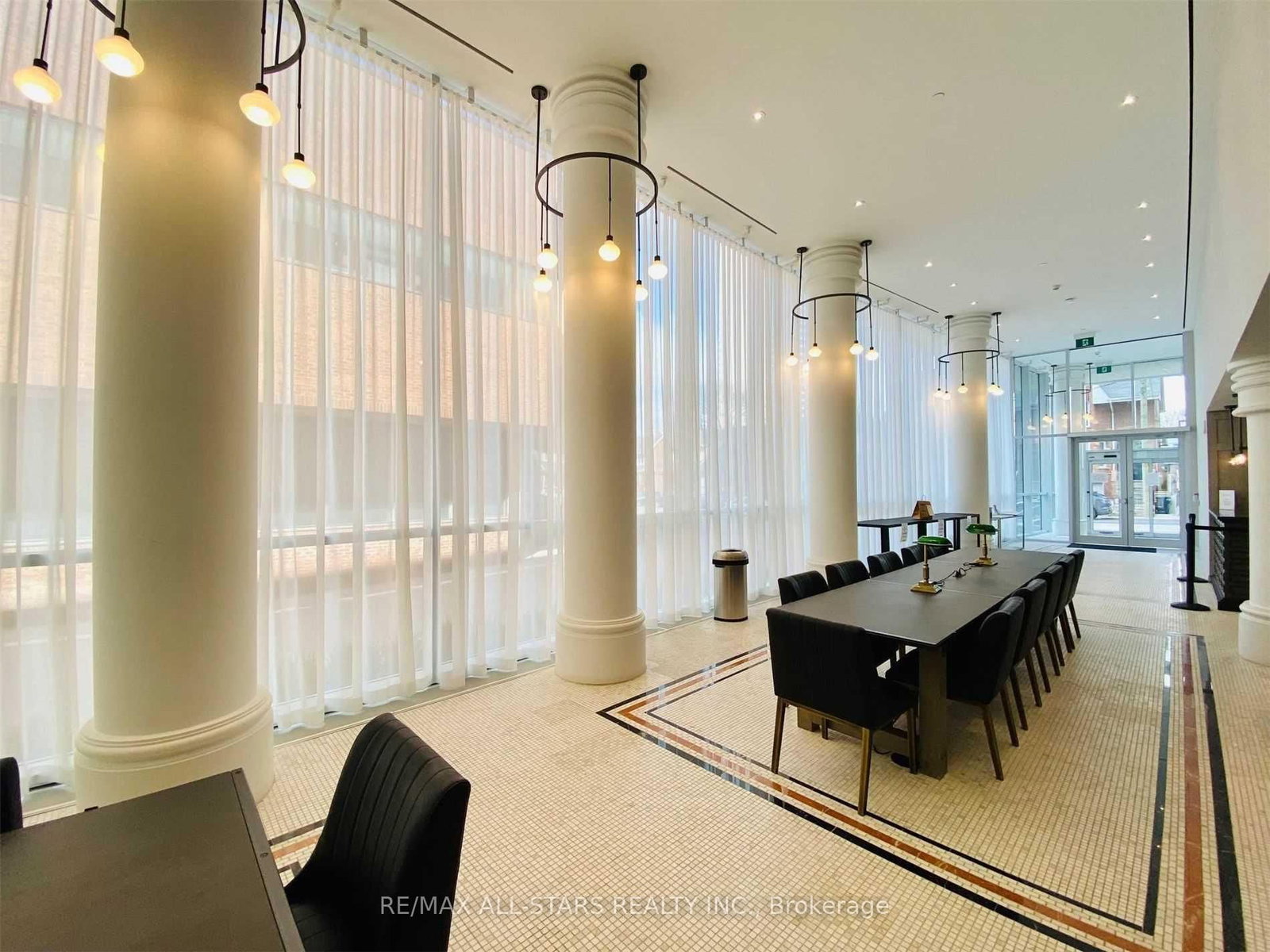 33 Helendale Avenue, Unit 2302 - Photo 2