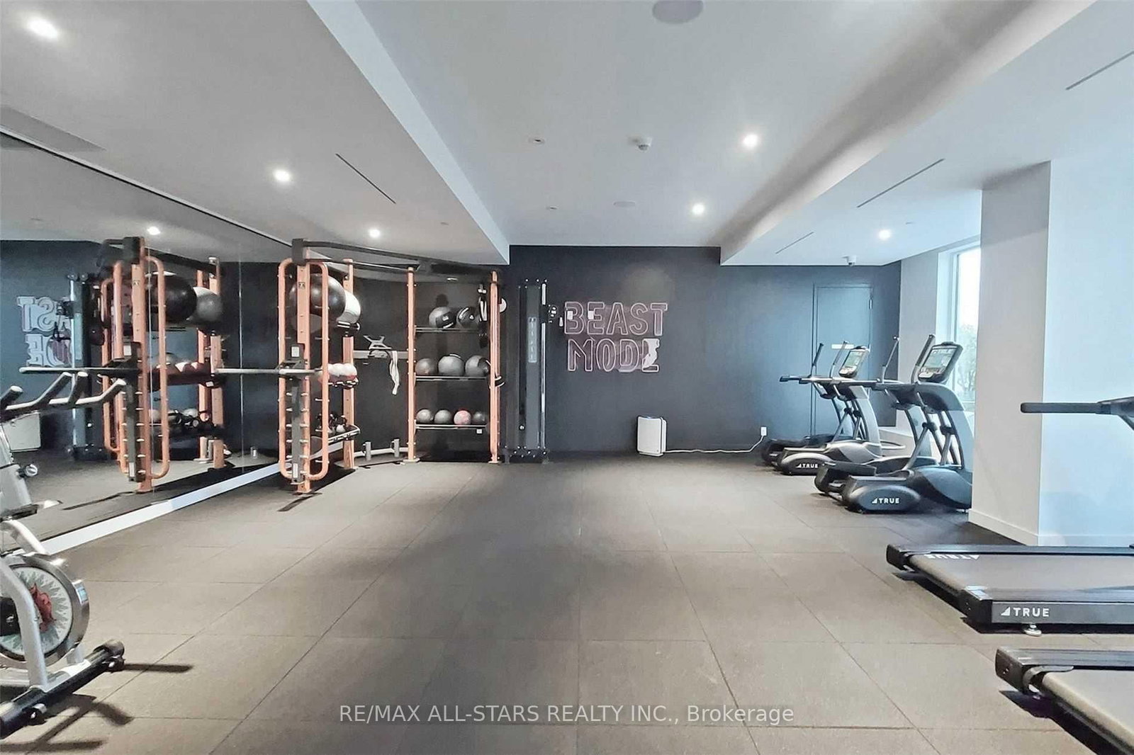33 Helendale Avenue, Unit 2302 - Photo 23