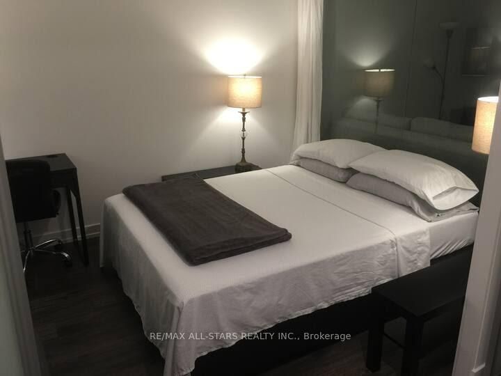 33 Helendale Avenue, Unit 2302 - Photo 8