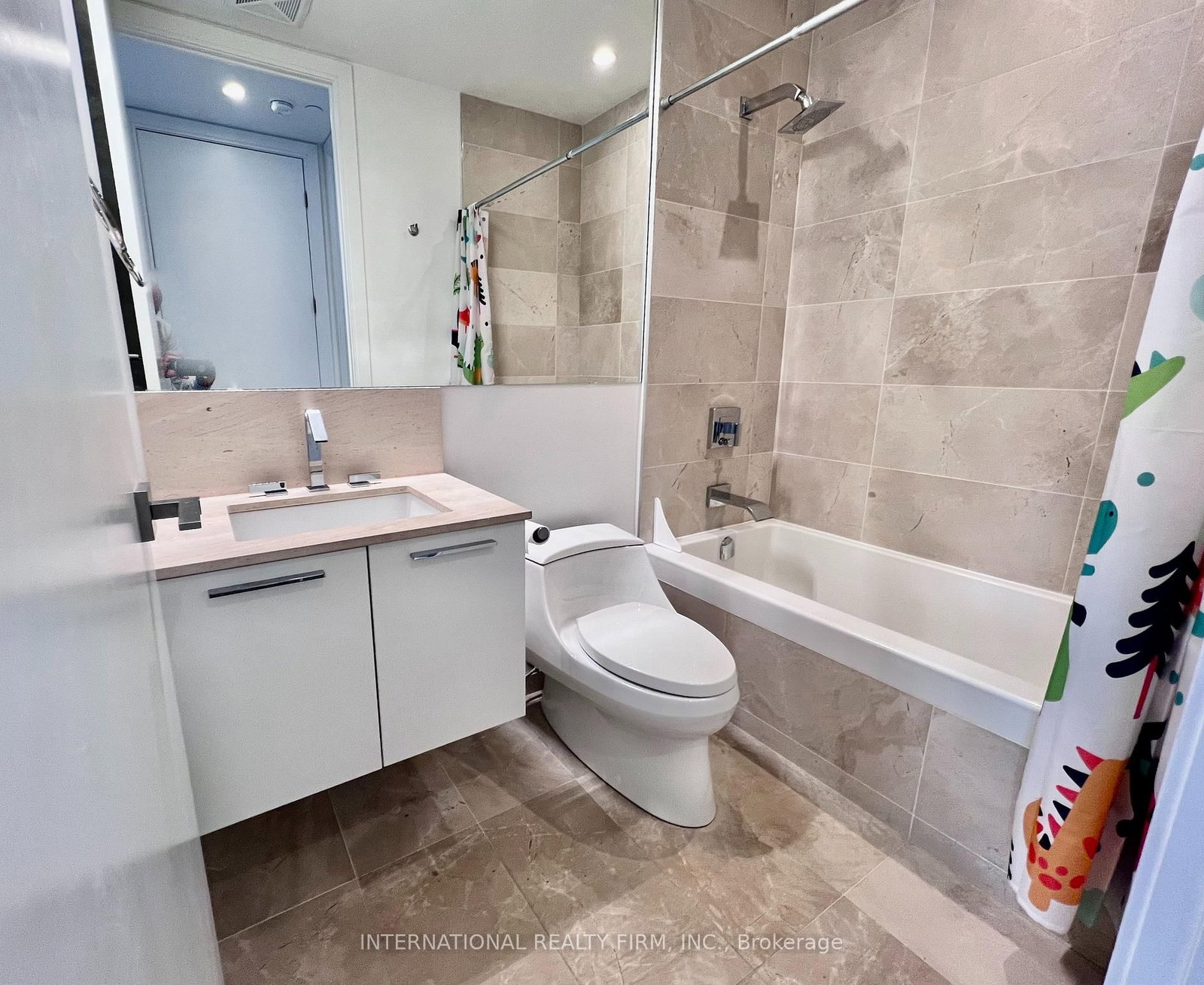 50 Charles Street E, Unit LPH 5406 - Photo 16