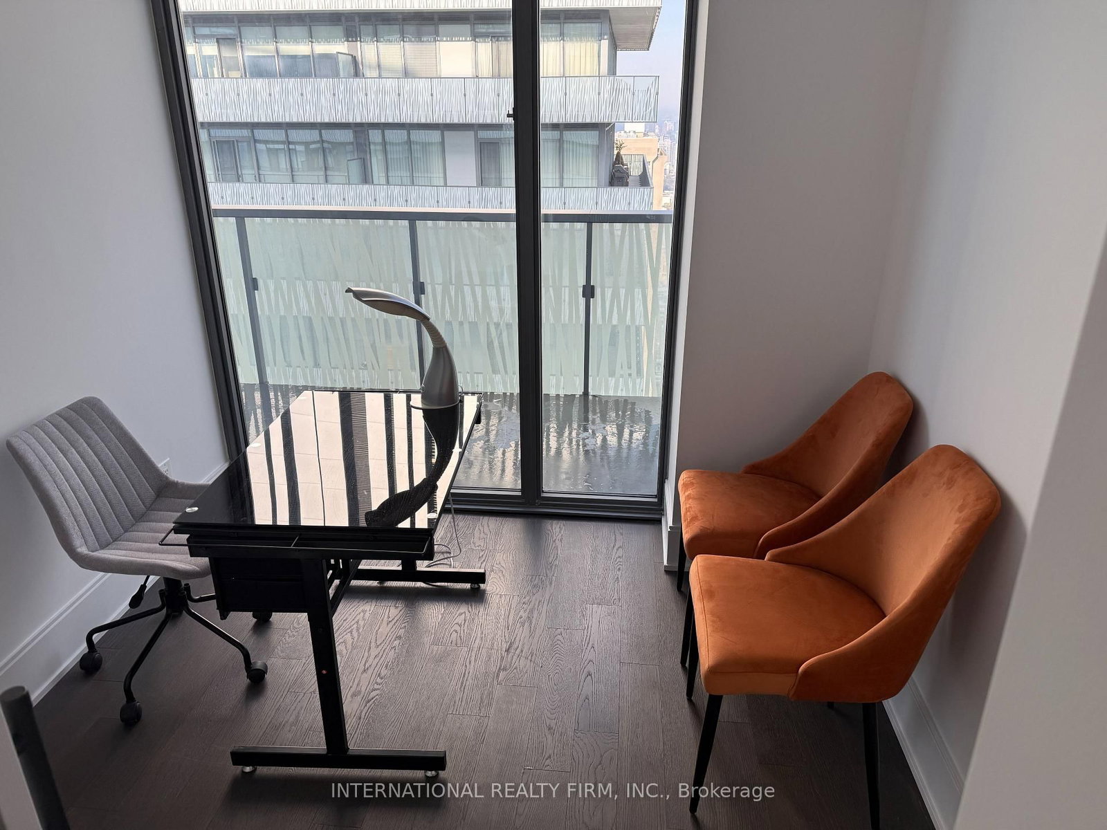 50 Charles Street E, Unit LPH 5406 - Photo 17