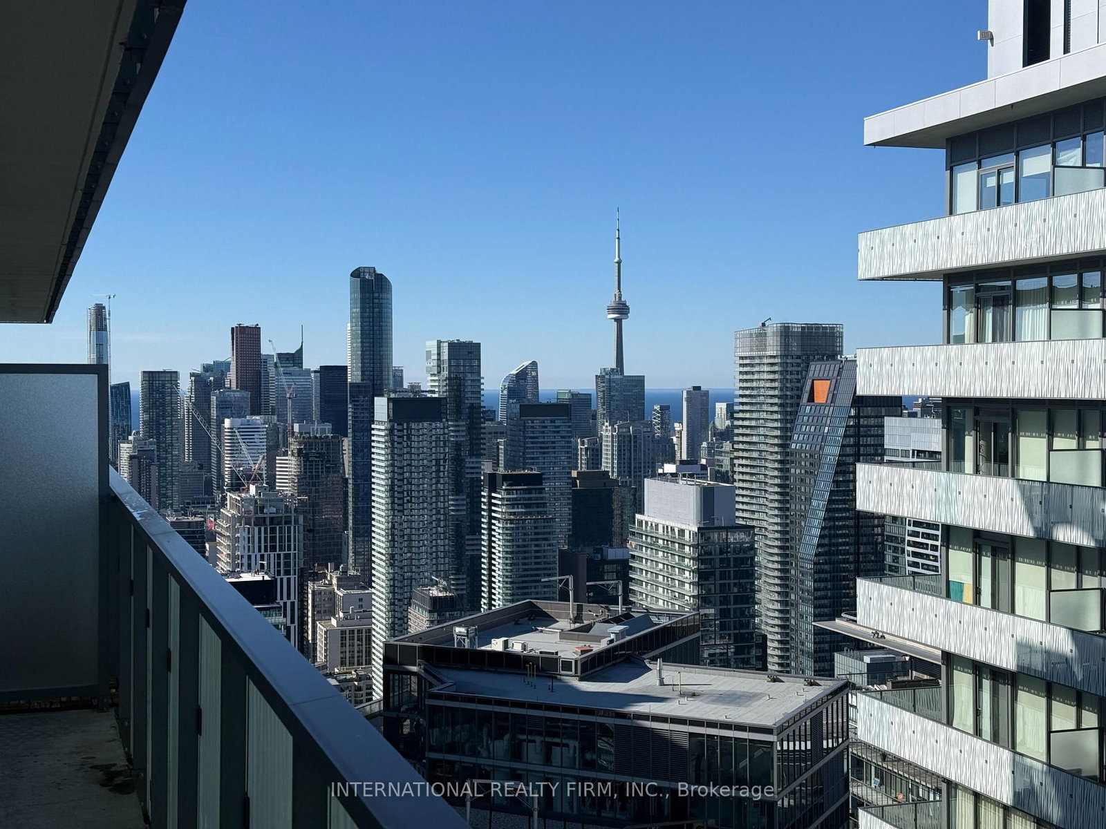 50 Charles Street E, Unit LPH 5406 - Photo 26