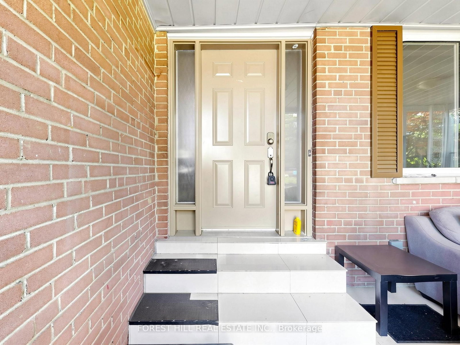 32 Wycliffe Crescent, Toronto, ON, photo 5