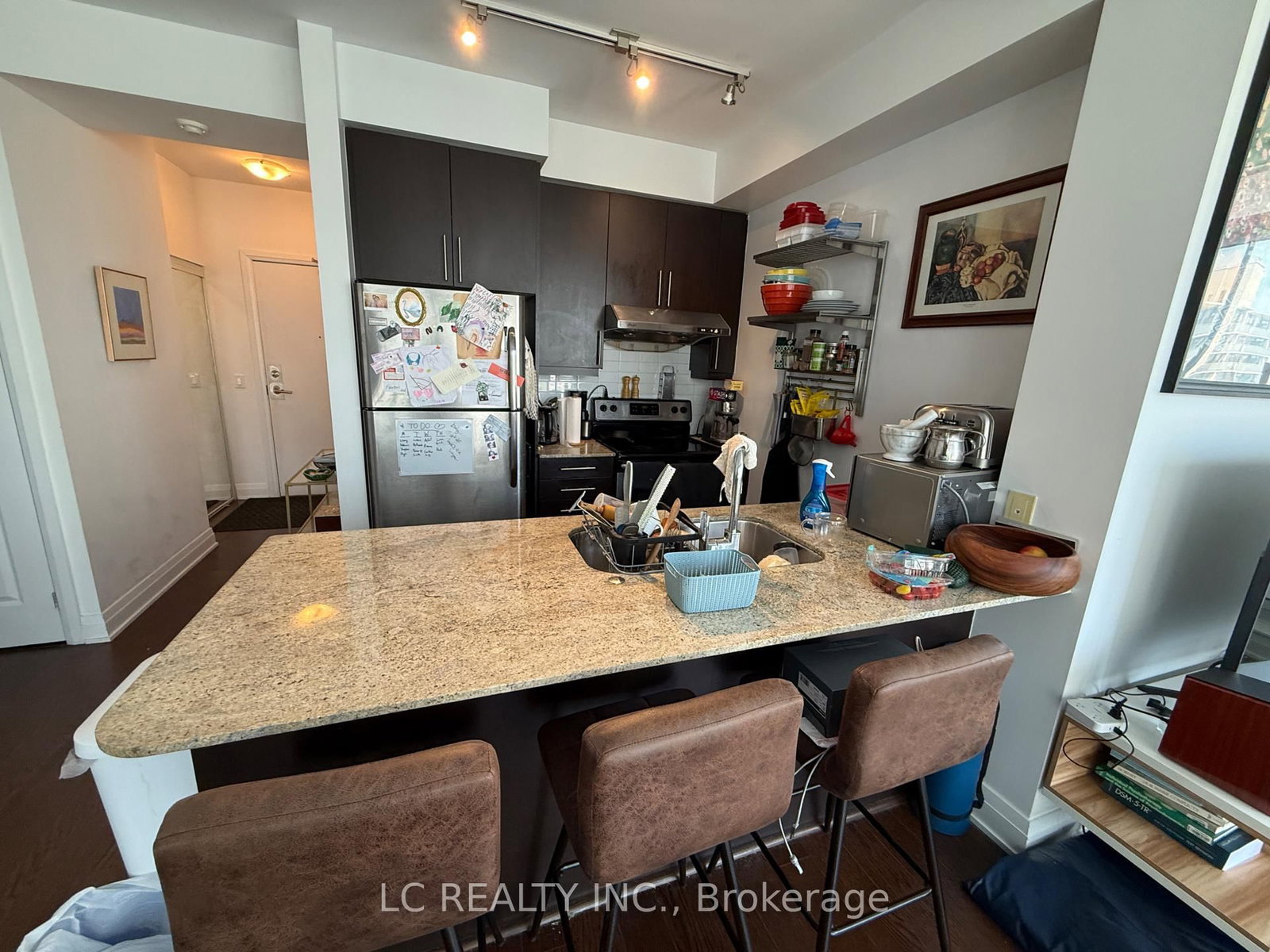 530 St Clair Avenue W, Unit 904 - Photo 6