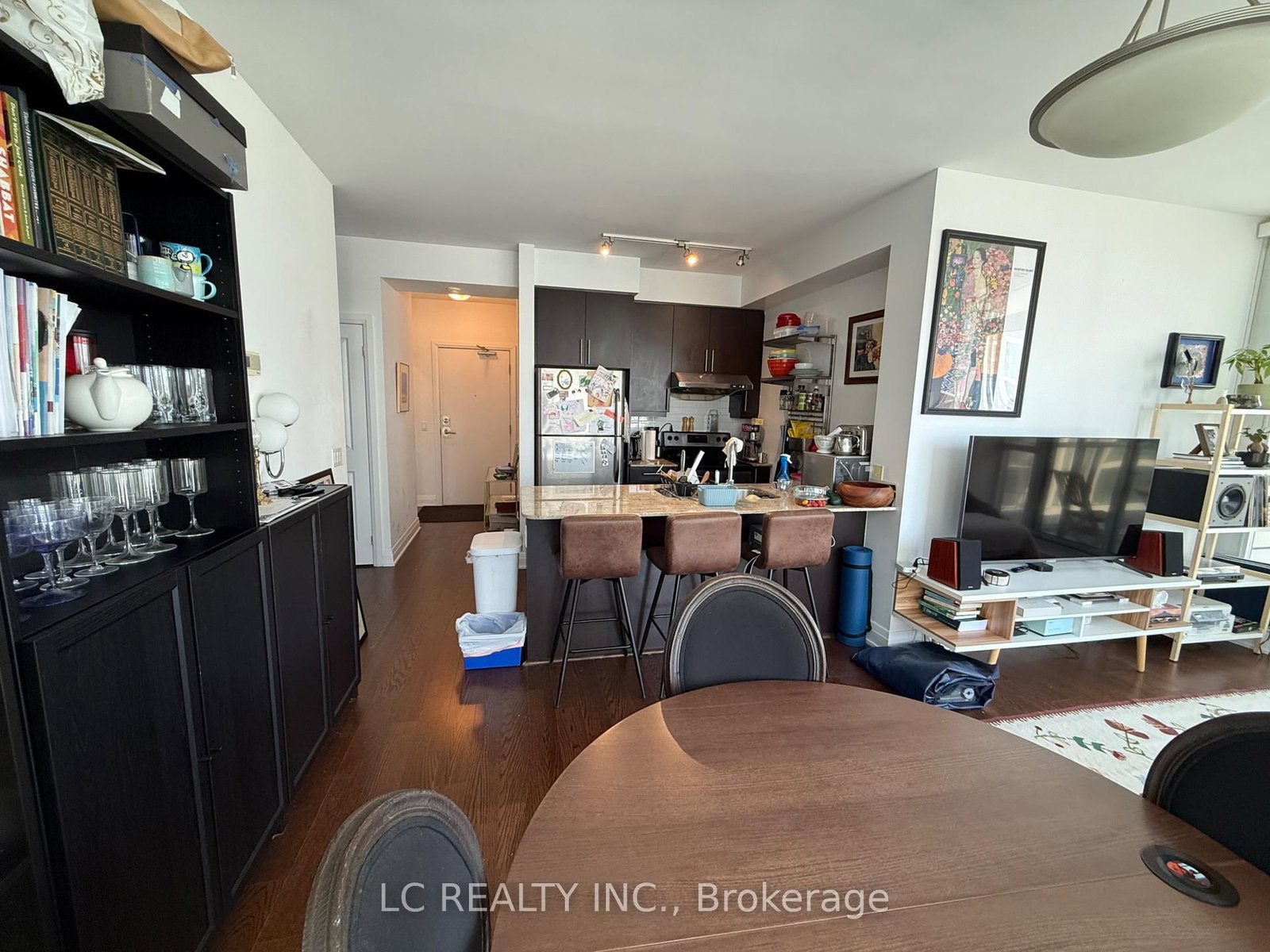 530 St Clair Avenue W, Unit 904 - Photo 8