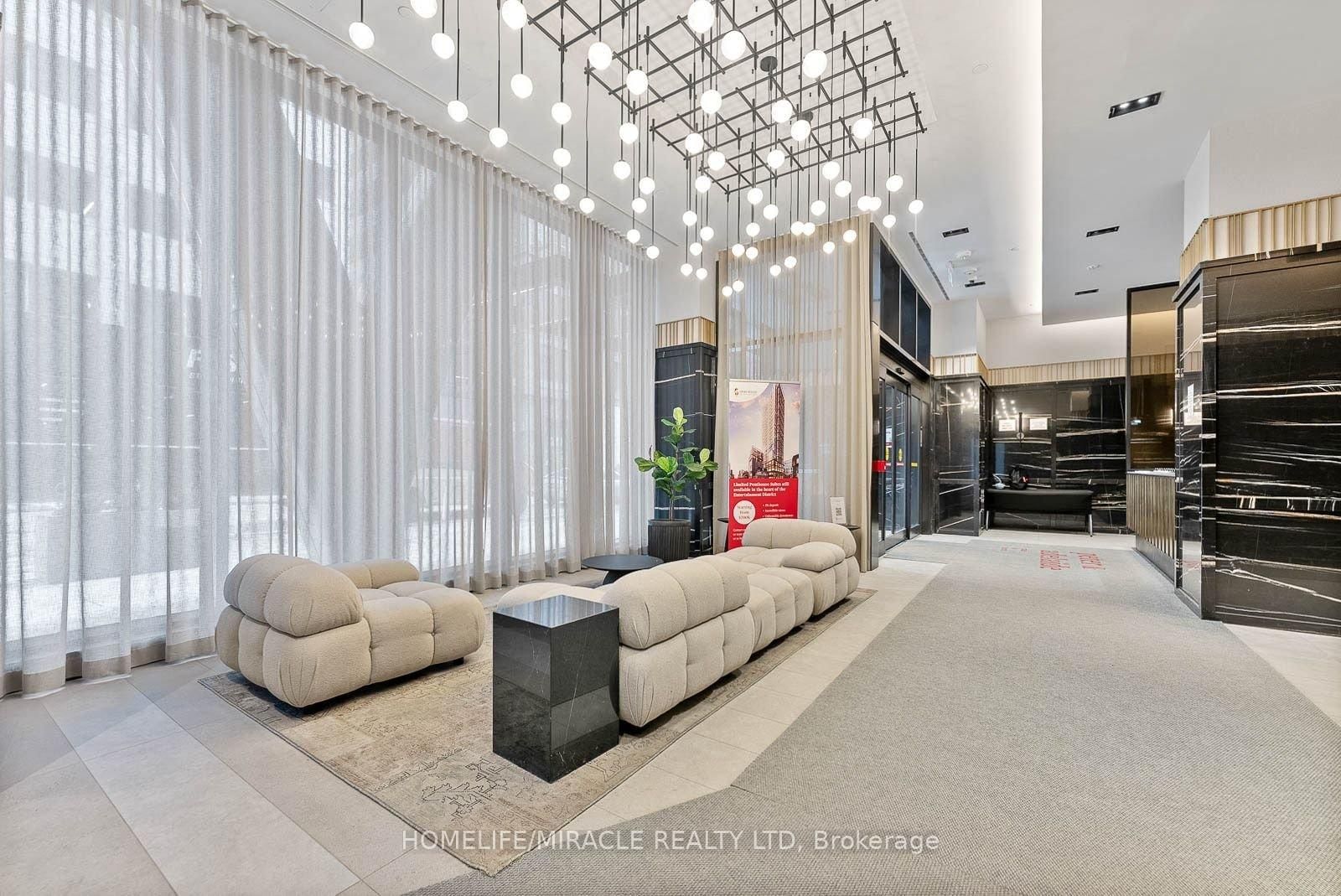 108 Peter Street, Unit 1322 - Photo 2