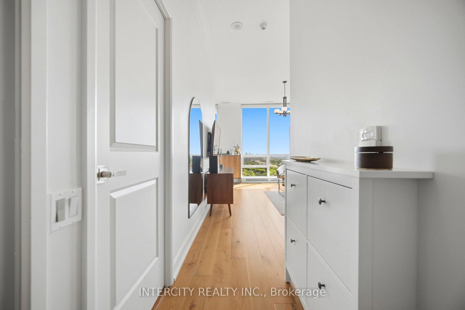 23 Sheppard Avenue E, Unit 3104 - Photo 7