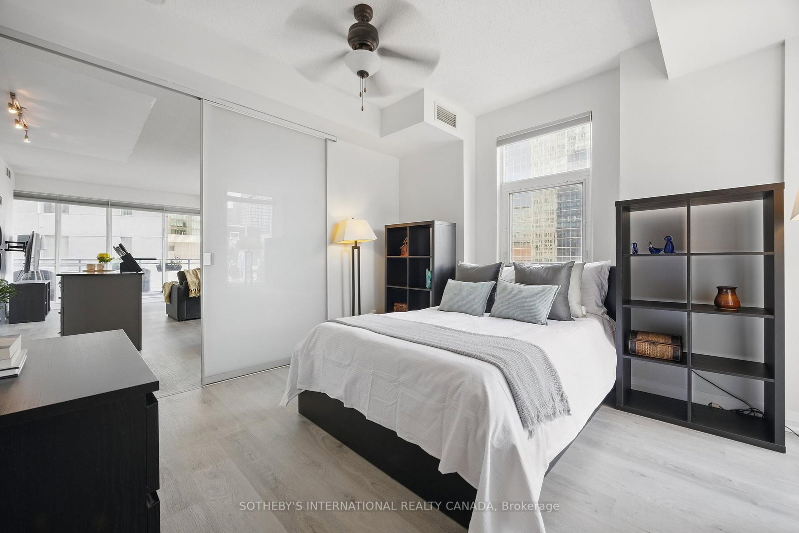 220 Victoria Street, Unit 1307 - Photo 15