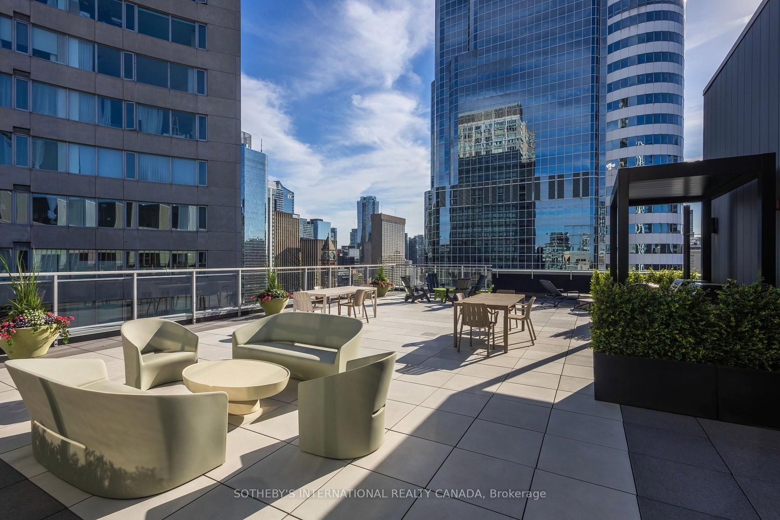 220 Victoria Street, Unit 1307 - Photo 32